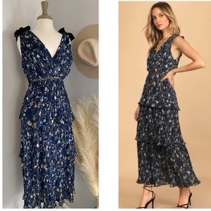 ❤️ Lulus Such Sophistication Navy Blue Floral Print Pleated Maxi Dress